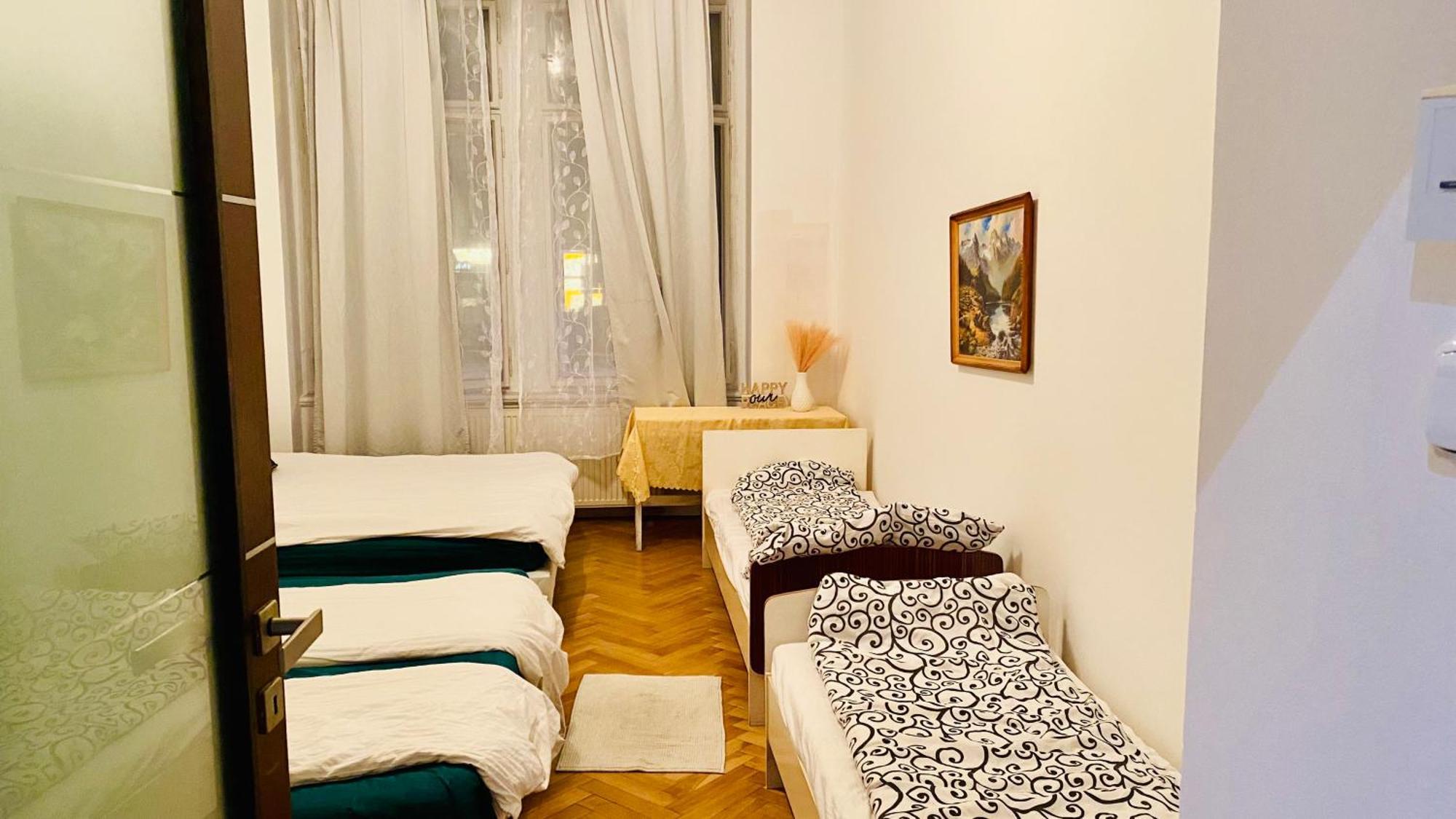 Hotel Apartment In Prague 2 Square Экстерьер фото